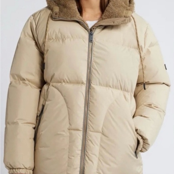 UGG Jackets & Blazers - UGG Shasta 700-Fill Down Puffer Jacket Reversible Hooded